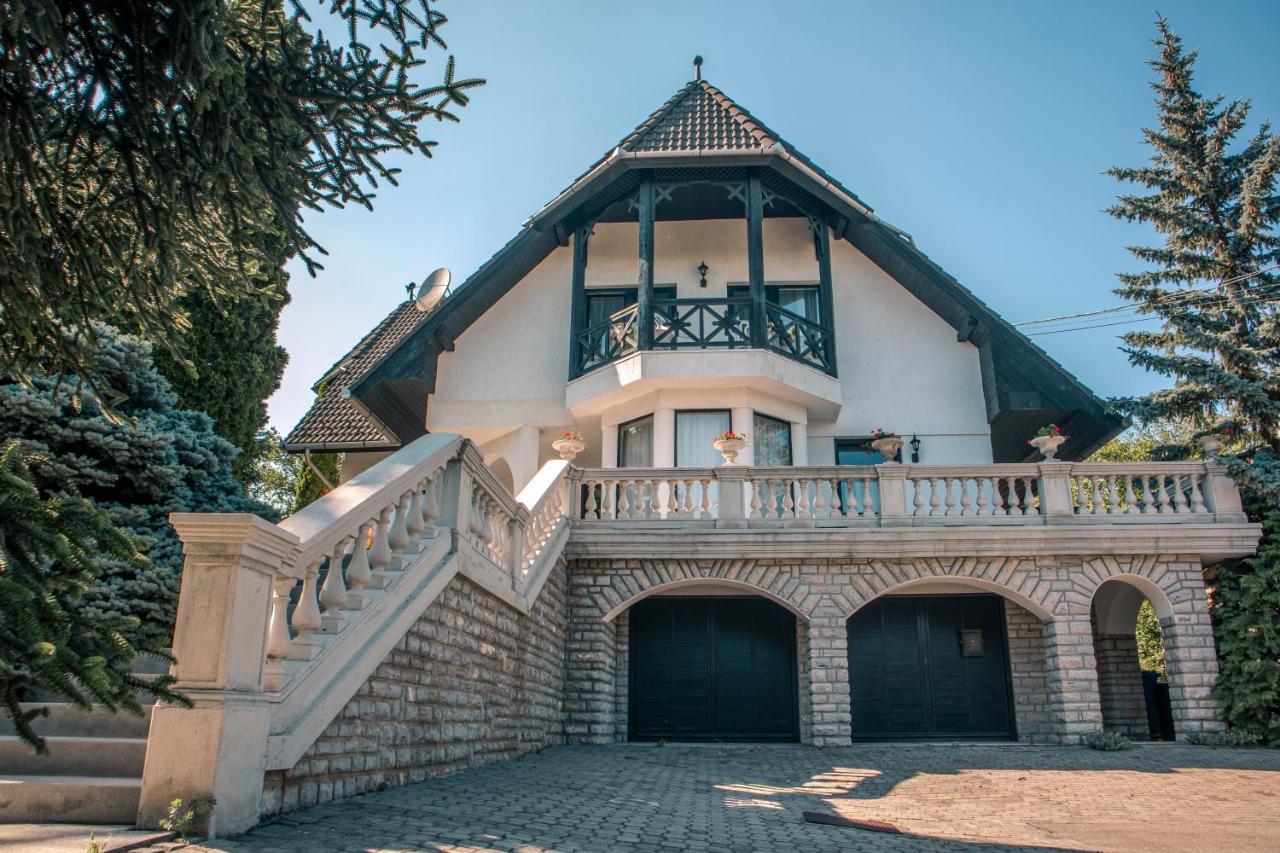 Villa Viktoria บาลาตอนฟือเรด ภายนอก รูปภาพ