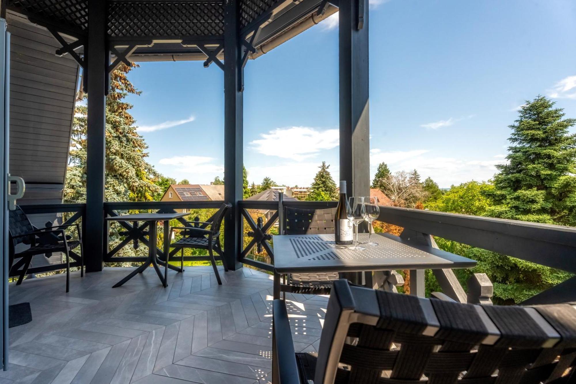 Villa Viktoria บาลาตอนฟือเรด ภายนอก รูปภาพ