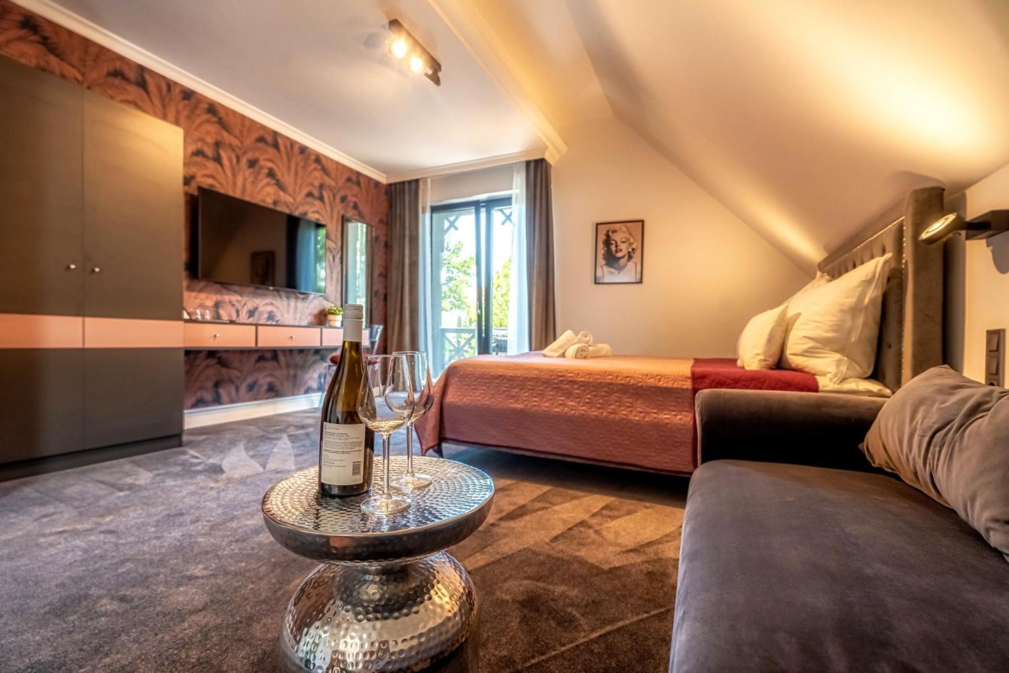 Villa Viktoria บาลาตอนฟือเรด ภายนอก รูปภาพ